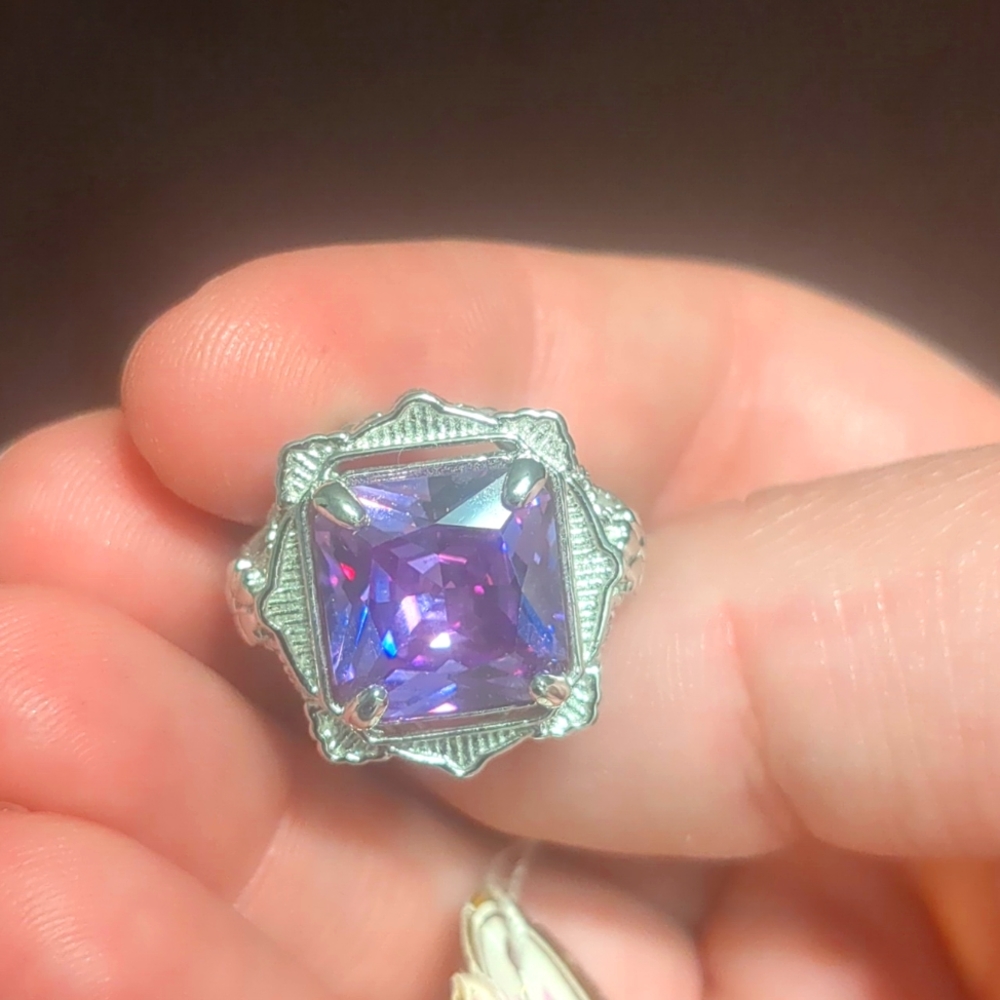 ✨Vintage Style Faux Amethyst